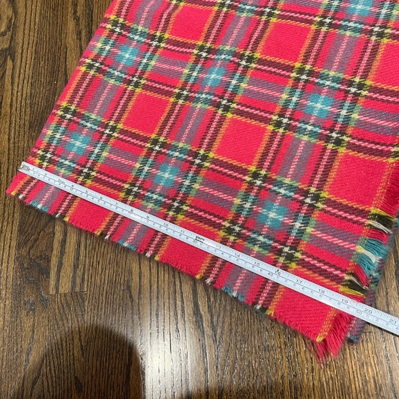 Like New Hollister Pink Plaid Blanket Scarf - Picture 4 of 4